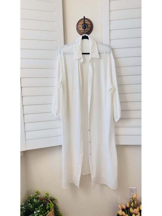 Dresses & Skirts - Boutique White Cotton Gauze Button Down Midi Dress - Size M